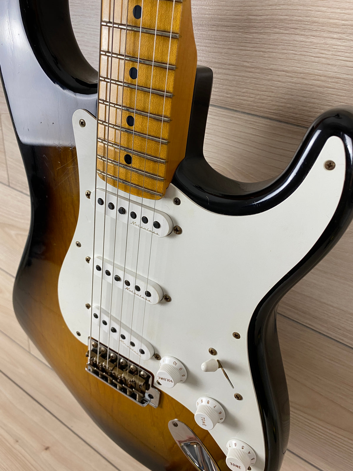 Fender Custom Shop Eric Clapton Signature Journeyman Relic Stratocaster - 2-Color Sunburst - CBN Music Warehouse