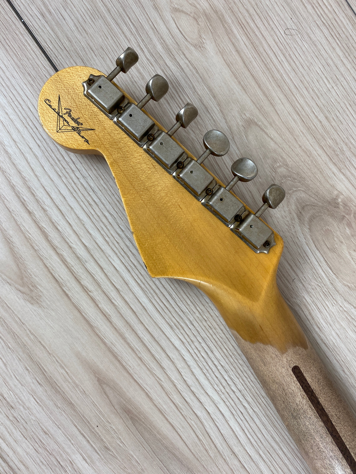 Fender Custom Shop Limited-edition 1957 Stratocaster Relic Finish Faded Aged Daphne Blue