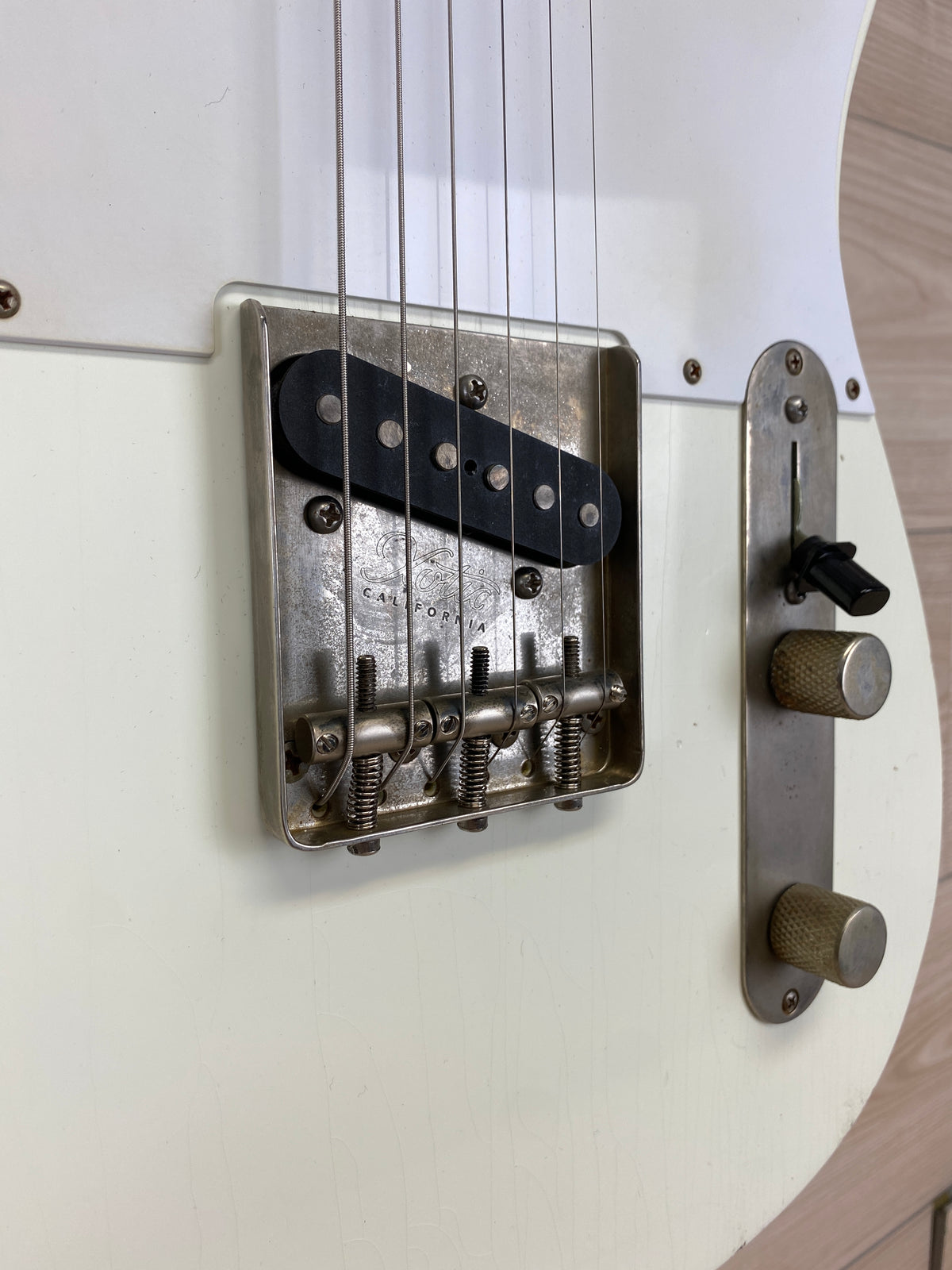 Xotic California Classic® XTC-1 Olympic White Medium Aged Electric Guitar - CBN Music Warehouse