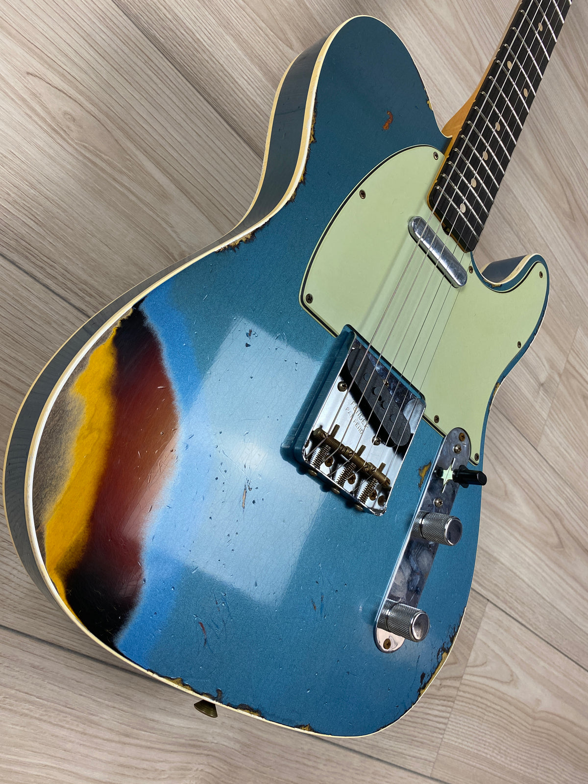 Fender Custom Shop 1960 Telecaster Custom Relic Electric Guitar Aged Lake Placid Blue over 3-Color Sunburst