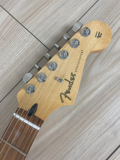 Fender Player Stratocaster Plus Top - Tobacco Sunburst with Pau Ferro Fingerboard