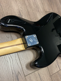 Fender Player Jazz Bass maple fingerboard - Black - CBN Music Warehouse