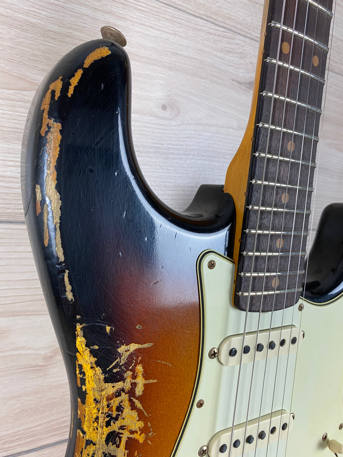 Fender Custom Shop '61 Stratocaster Heavy Relic Electric Guitar Super Faded Aged 3-Color Sunburst - CBN Music Warehouse